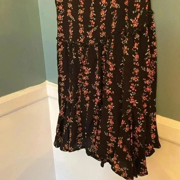 Flowy open back summer dress size small - Picture 3 of 6